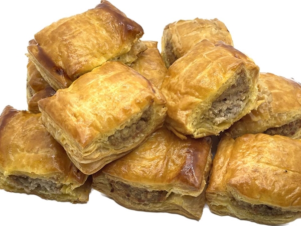 10 x Mini Saucijzenbroodjes.